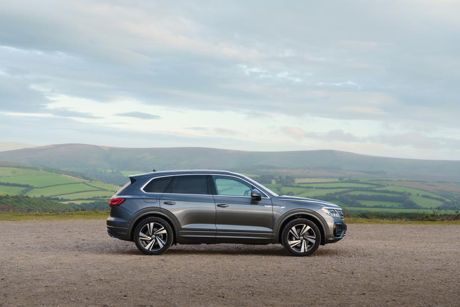  Volkswagen Touareg V6 TDI R-Line 2018 года  (UK) (фото 39 из 40)